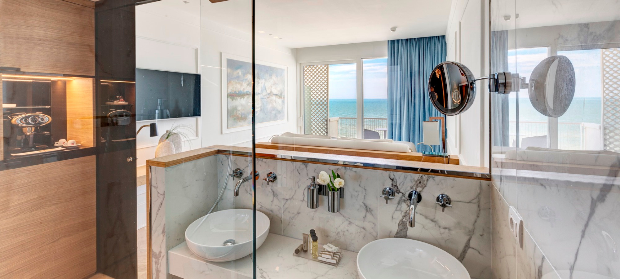 media.luxury_room_2