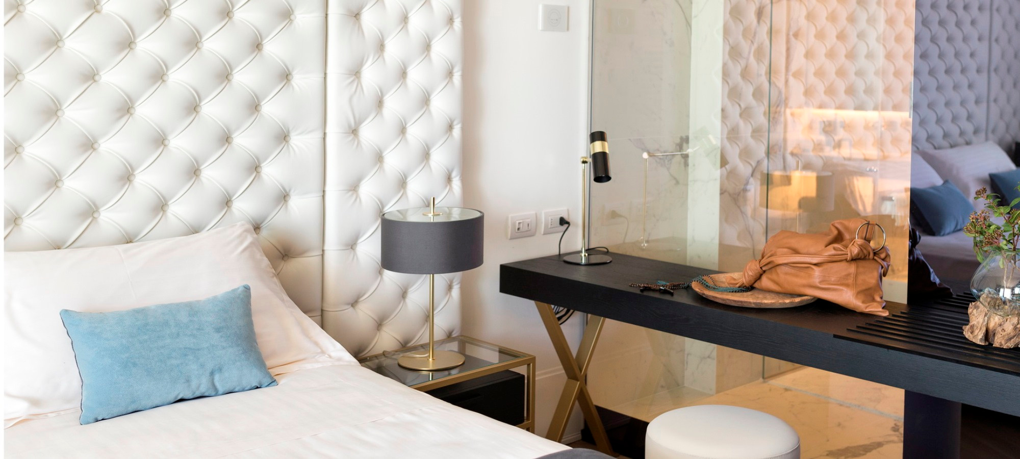 media.luxury_room_3