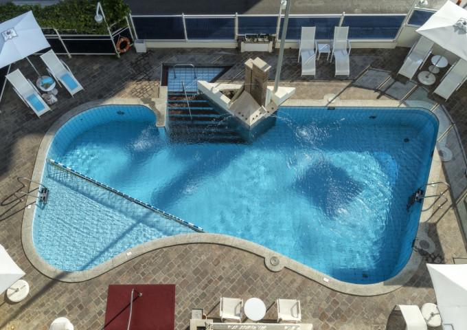 media.abners_piscina