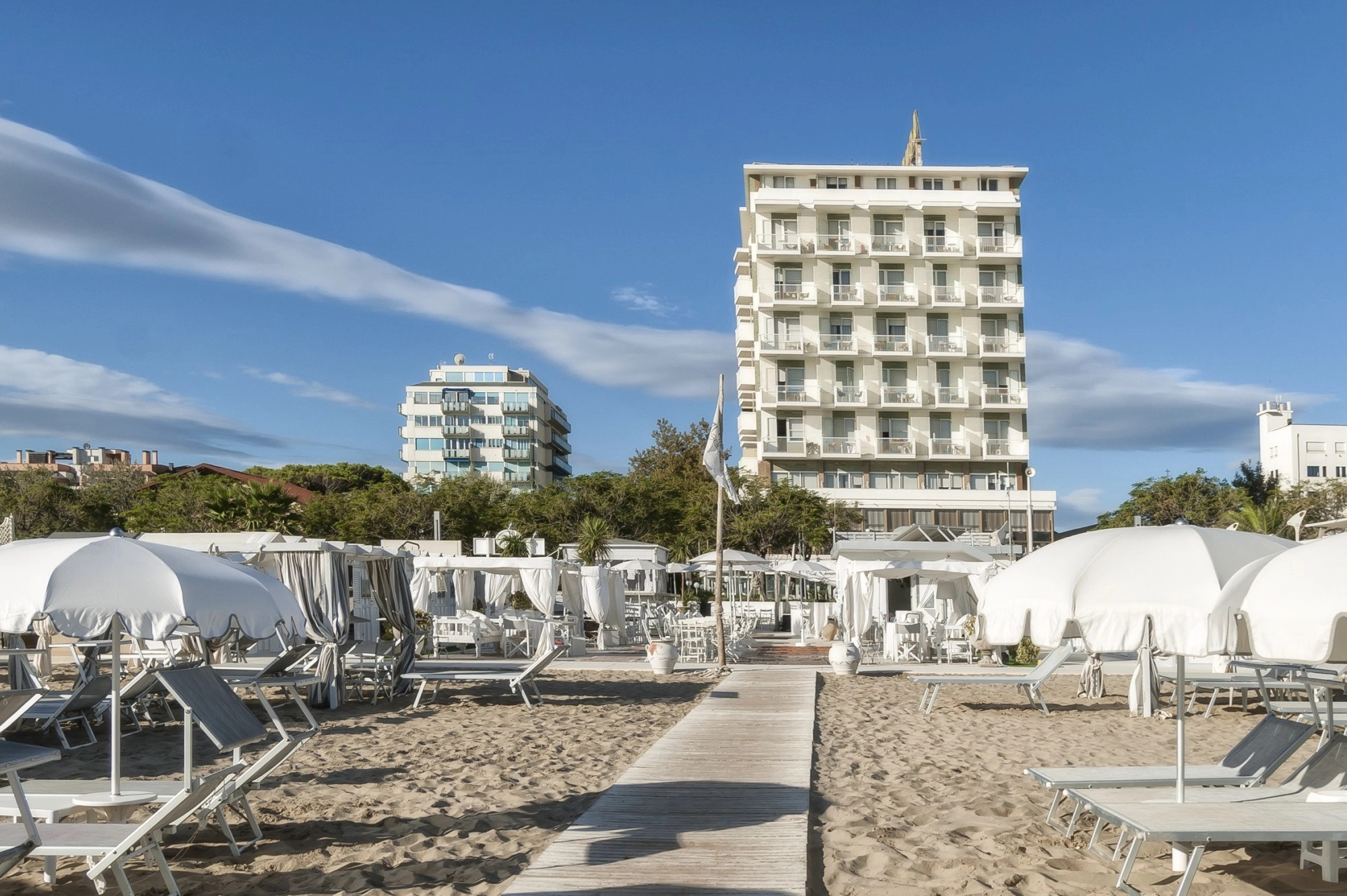 media.spiaggia riccione hotel
